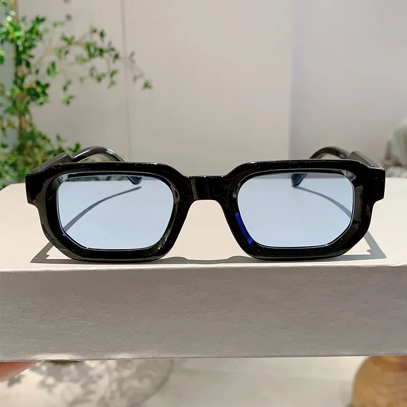 Okulary przeciwsłoneczne w sty – Vintage Fashion Brands recenzja i cena